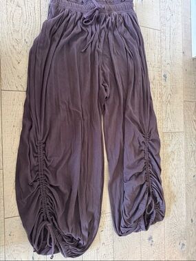 NWT out from under pants xs